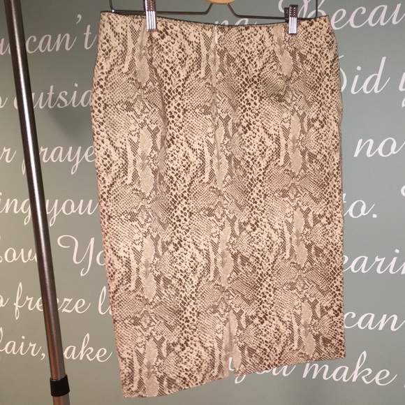 SNAKE PRINT PENCIL SKIRT - Picture 2 of 3